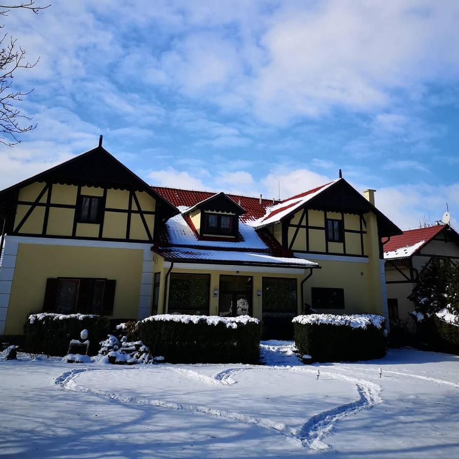 Penzion Pod Orechom Turčianske Teplice Exterior foto
